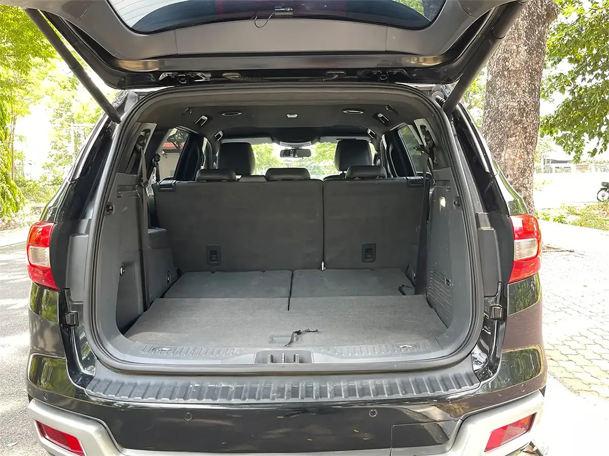 Cốp sau Ford Everest 2017 Titanium AT 4x2 Đen - Song Hành Auto - SH Auto - 0827391391