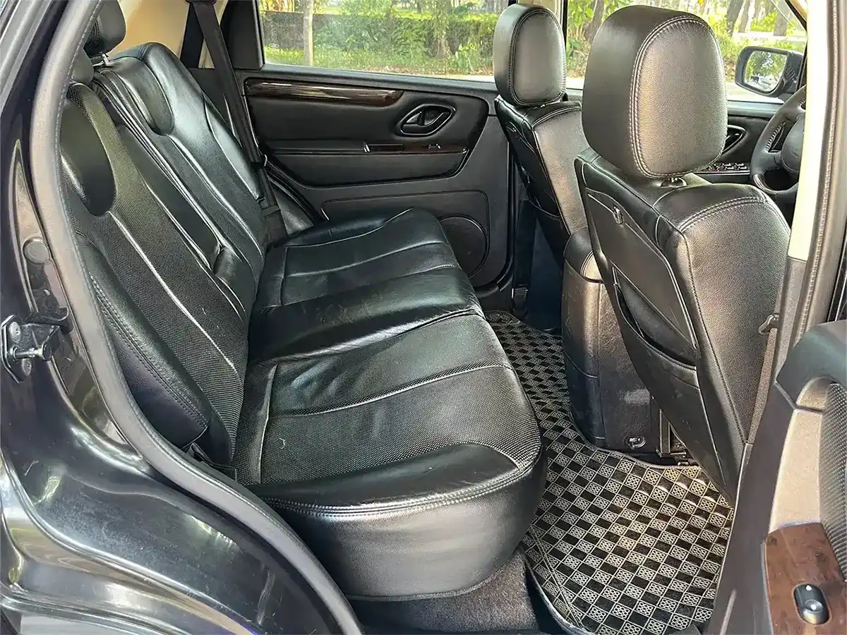 Ford Escape 2012 XLS AT 4x2 Đen Ford Escape 2012 XLS AT 4x2 Đen - Ảnh 11