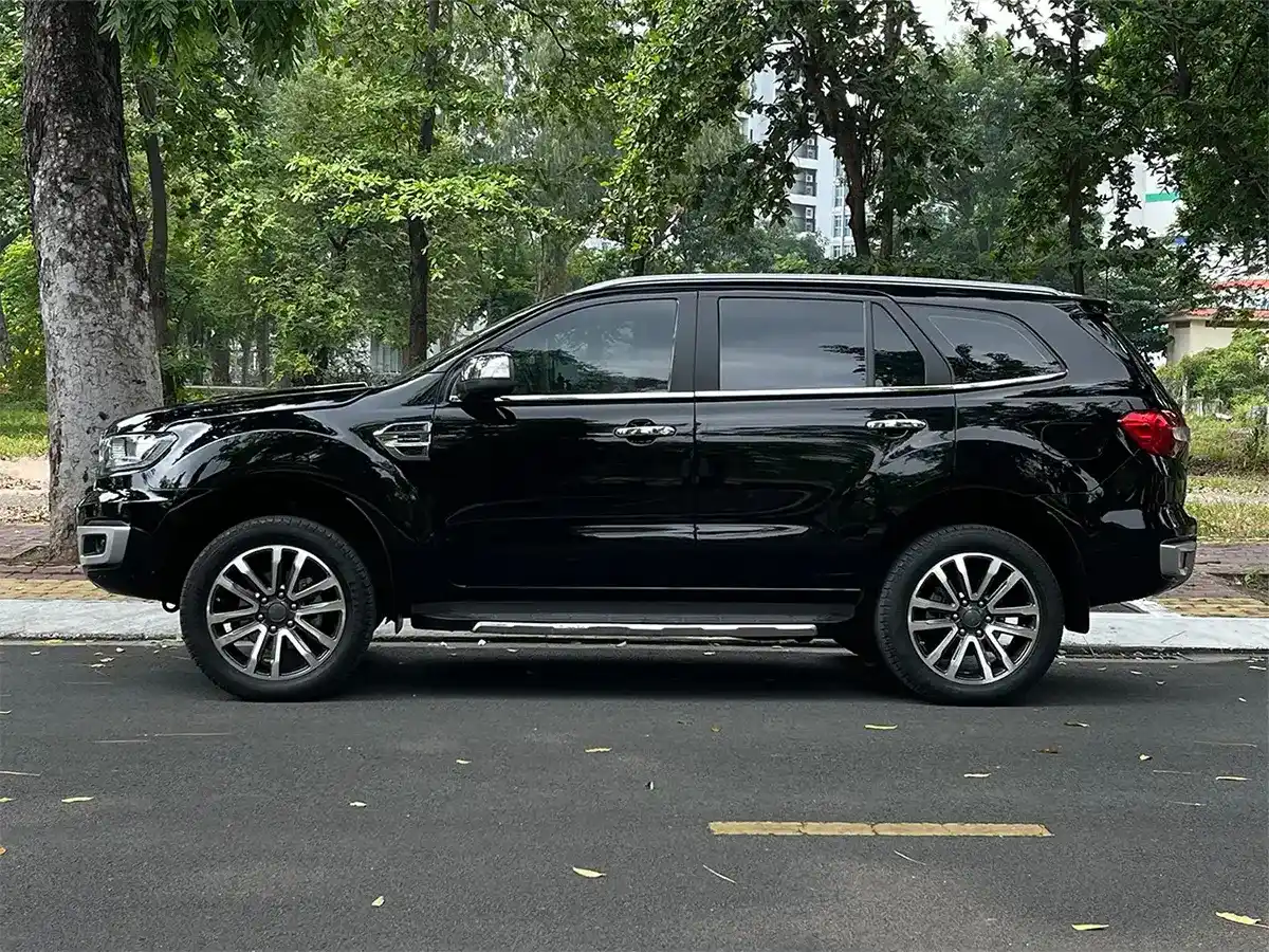 Ford Everest 2019 Titanium AT 4x4 Đen Ford Everest 2019 Titanium AT 4x4 Đen - SHAUTO - Song Hành Auto -0827391391