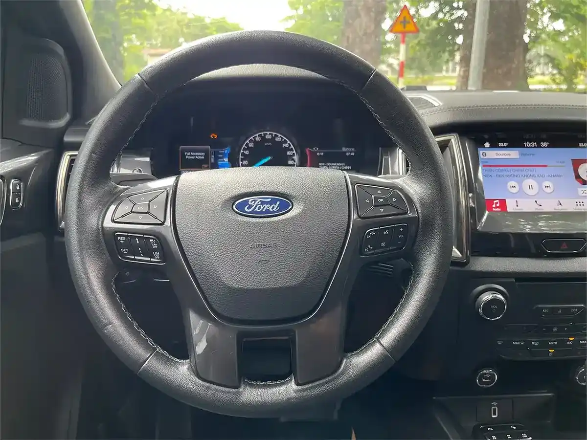 Ford Everest 2019 Titanium AT 4x4 Đen Ford Everest 2019 Titanium AT 4x4 Đen - Ảnh 7