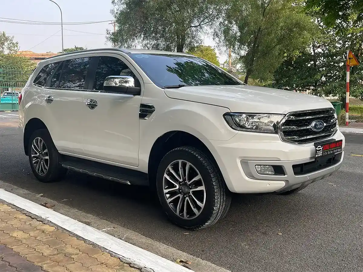 Ford Everest 2019 Titanium AT 4x2 Trắng Ford Everest 2019 Titanium AT 4x2 Trắng - SH AUTO - Song Hành Auto - 0827391391