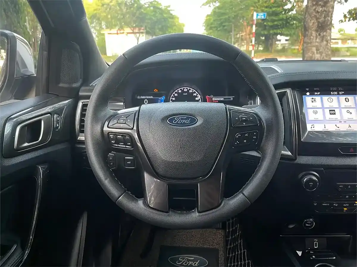 Ford Everest 2019 Titanium AT 4x2 Trắng Ford Everest 2019 Titanium AT 4x2 Trắng - Ảnh 7