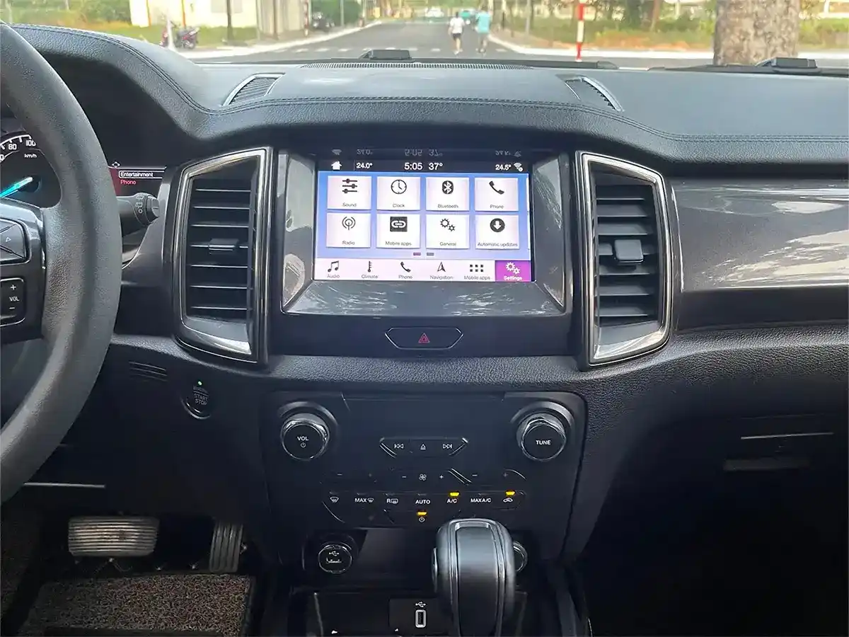 Ford Everest 2019 Titanium AT 4x2 Trắng Ford Everest 2019 Titanium AT 4x2 Trắng - Ảnh 8