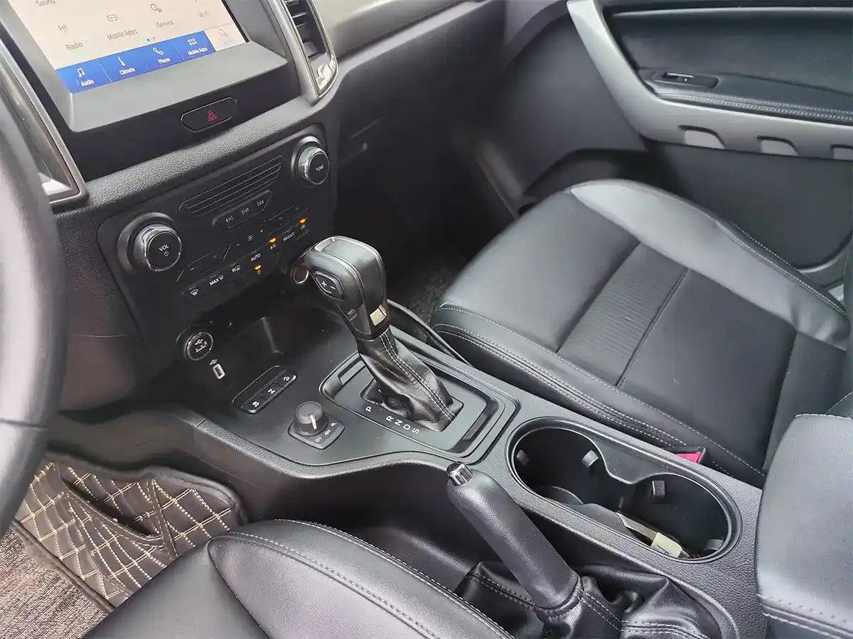 Ford Ranger XLS 2021 Limited AT 4x4 Đen Ford Ranger XLS 2021 Limited AT 4x4 Đen - Ảnh 9