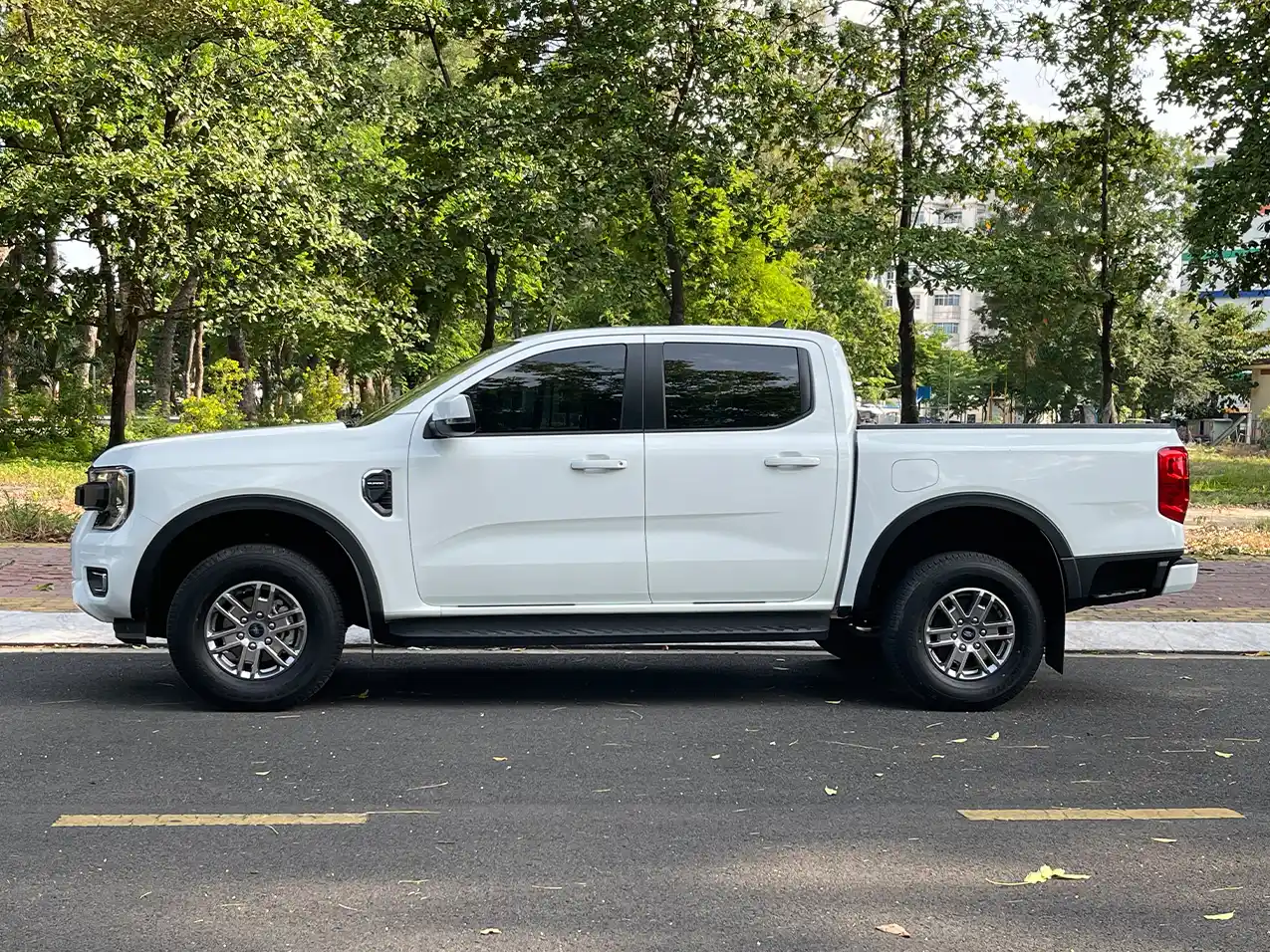 Ford Ranger XLS 2023 AT 4x2 Trắng Ford Ranger XLS 2023 AT 4x2 Trắng - SHAUTO - Song Hành Auto - 0827391391