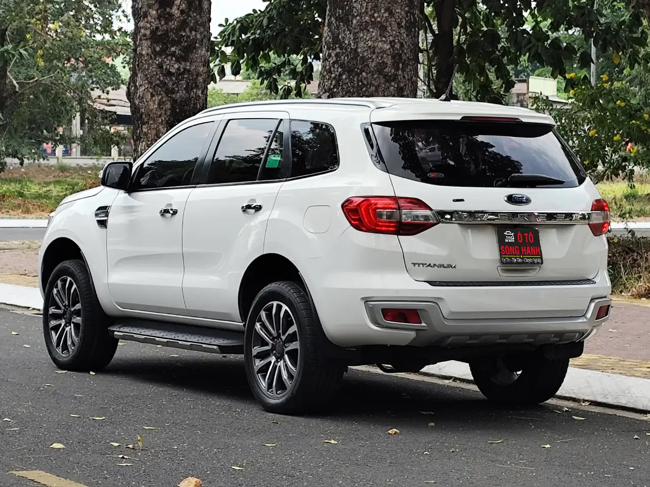 Ford Everest 2020 Titanium AT 4x2 Trắng Ford Everest 2020 Titanium AT 4x2 Trắng - Trung tâm xe Ford đã qua sử dụng SHAUTO - Song Hành Auto - 0827391391