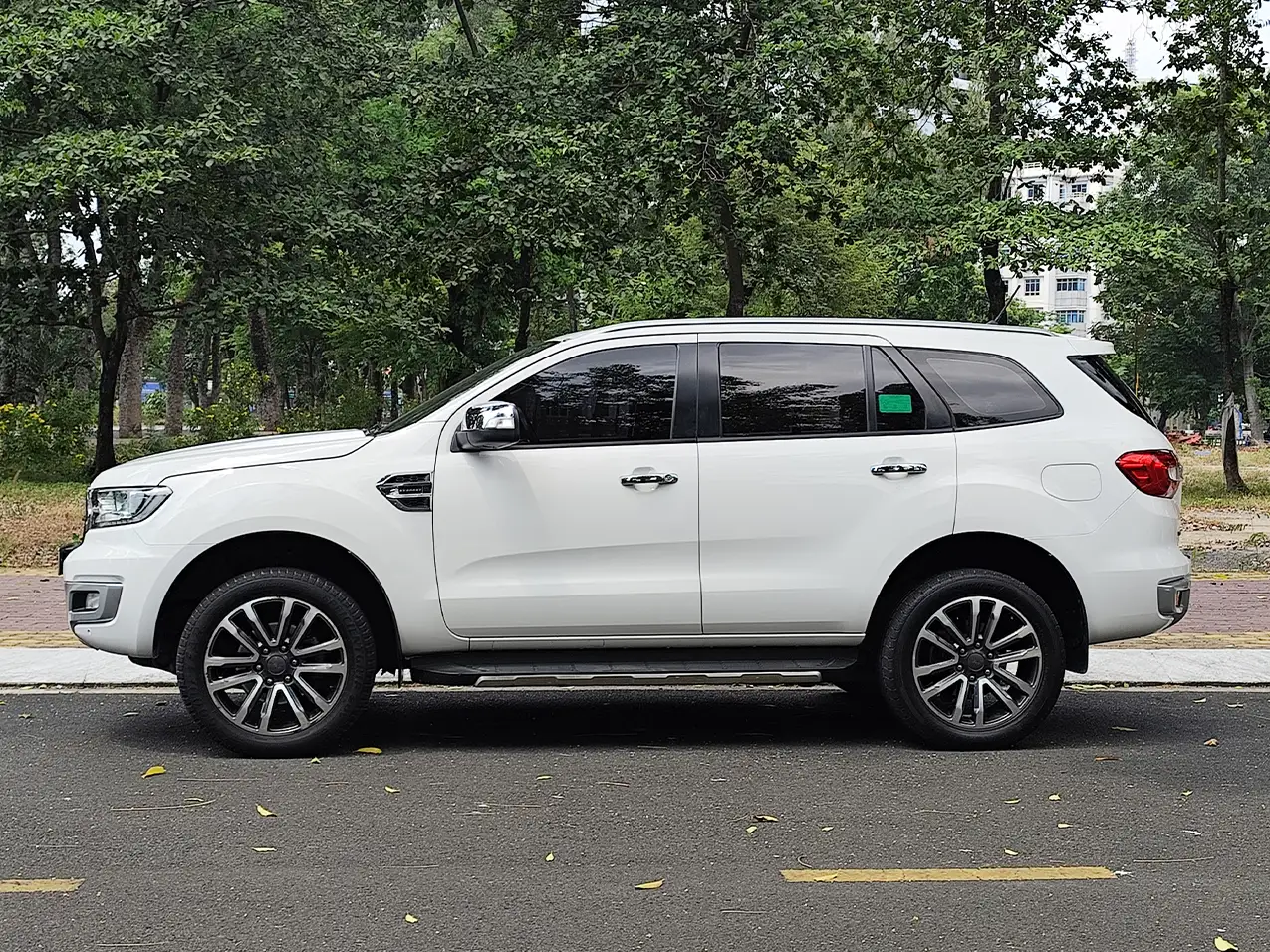 Ford Everest 2020 Titanium AT 4x2 Trắng Ford Everest 2020 Titanium AT 4x2 Trắng - Trung tâm xe Ford đã qua sử dụng SHAUTO - Song Hành Auto - 0827391391