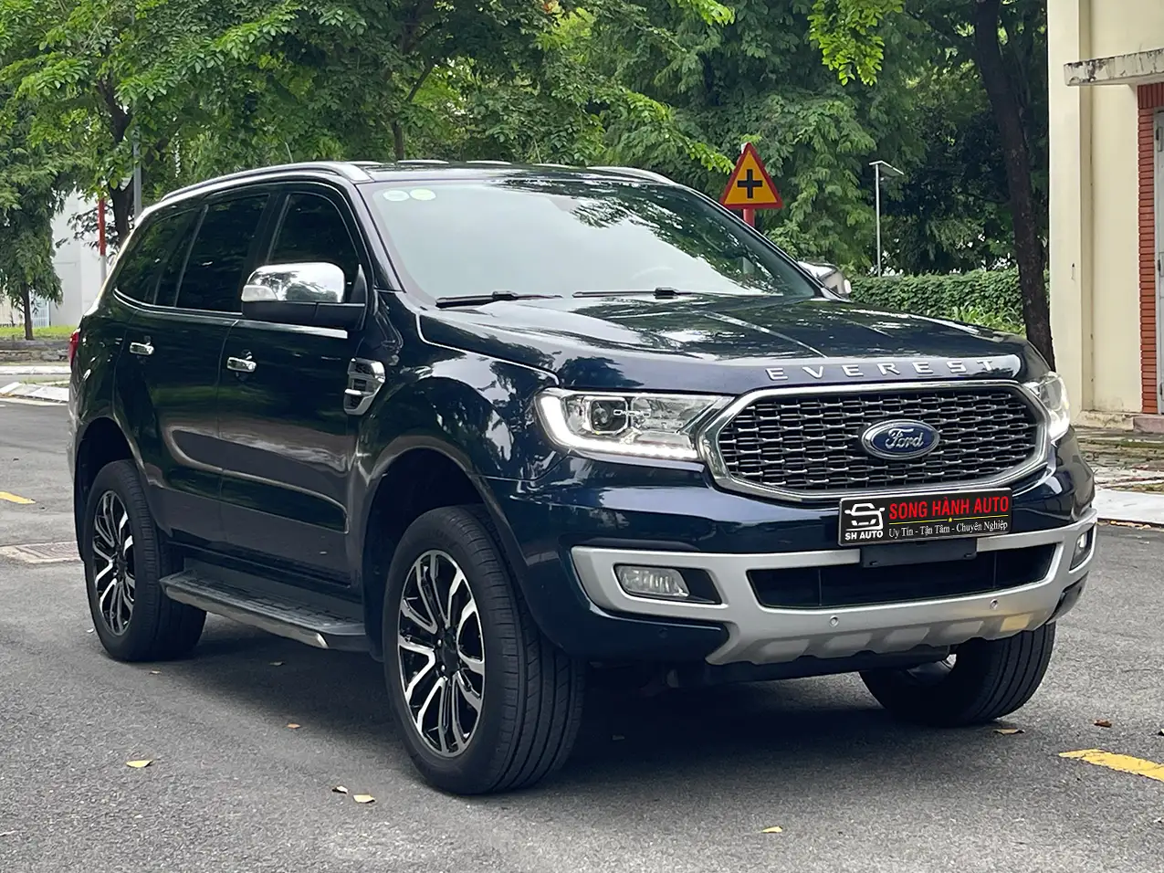 Ford Everest 2021 Titanium AT 4x2 Xanh Đen Ford Everest 2021 Titanium AT 4x2 Xanh Đen - Trung tâm xe Ford đã qua sử dụng - SH Auto Ford - Song Hành Auto - 0827391391